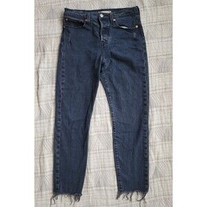Levi's wedgie straight 28 EUC